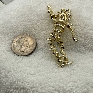 Abstract Dancer “Nemo” Vintage Gold Tone Brooch